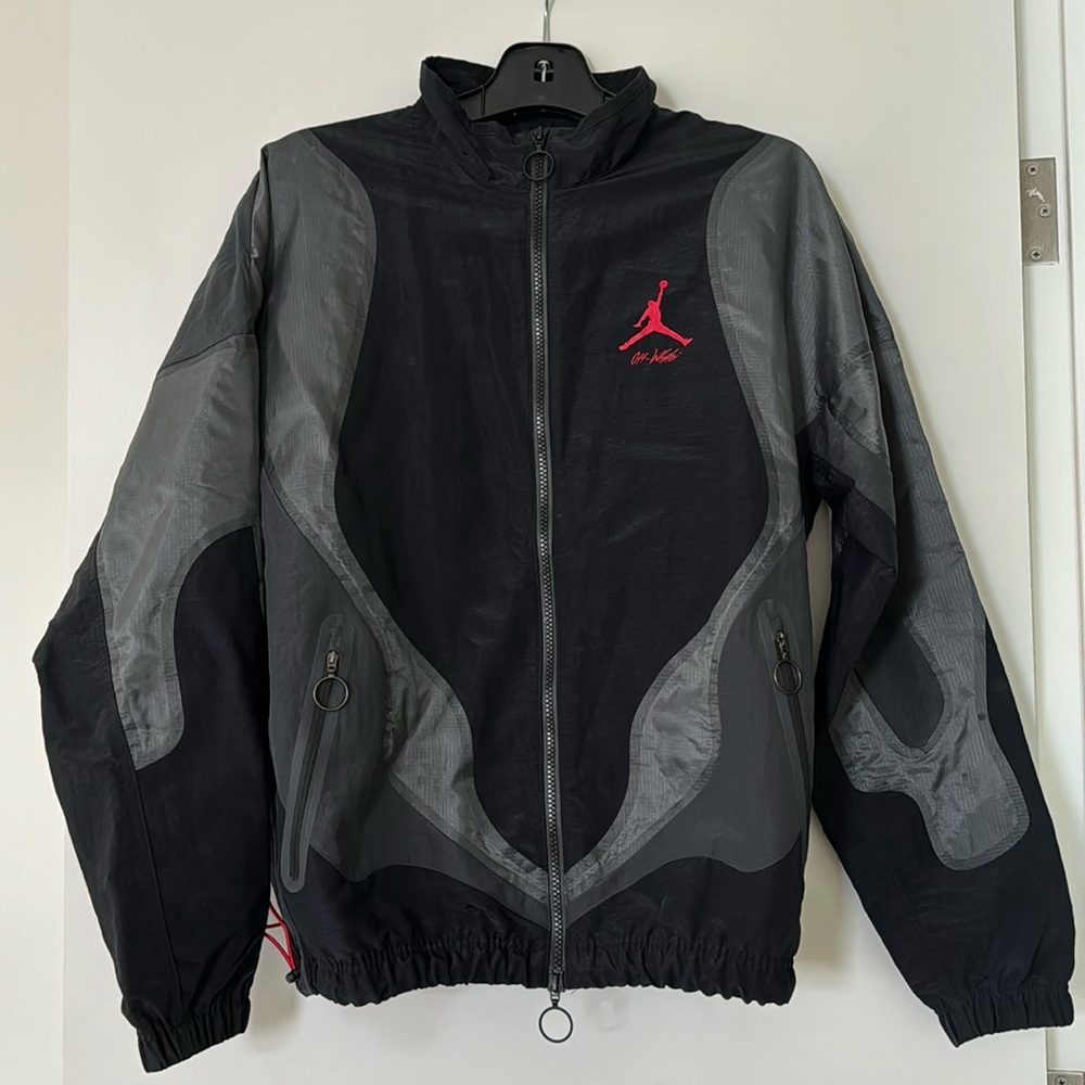 OFF WHITE X AIR JORDAN